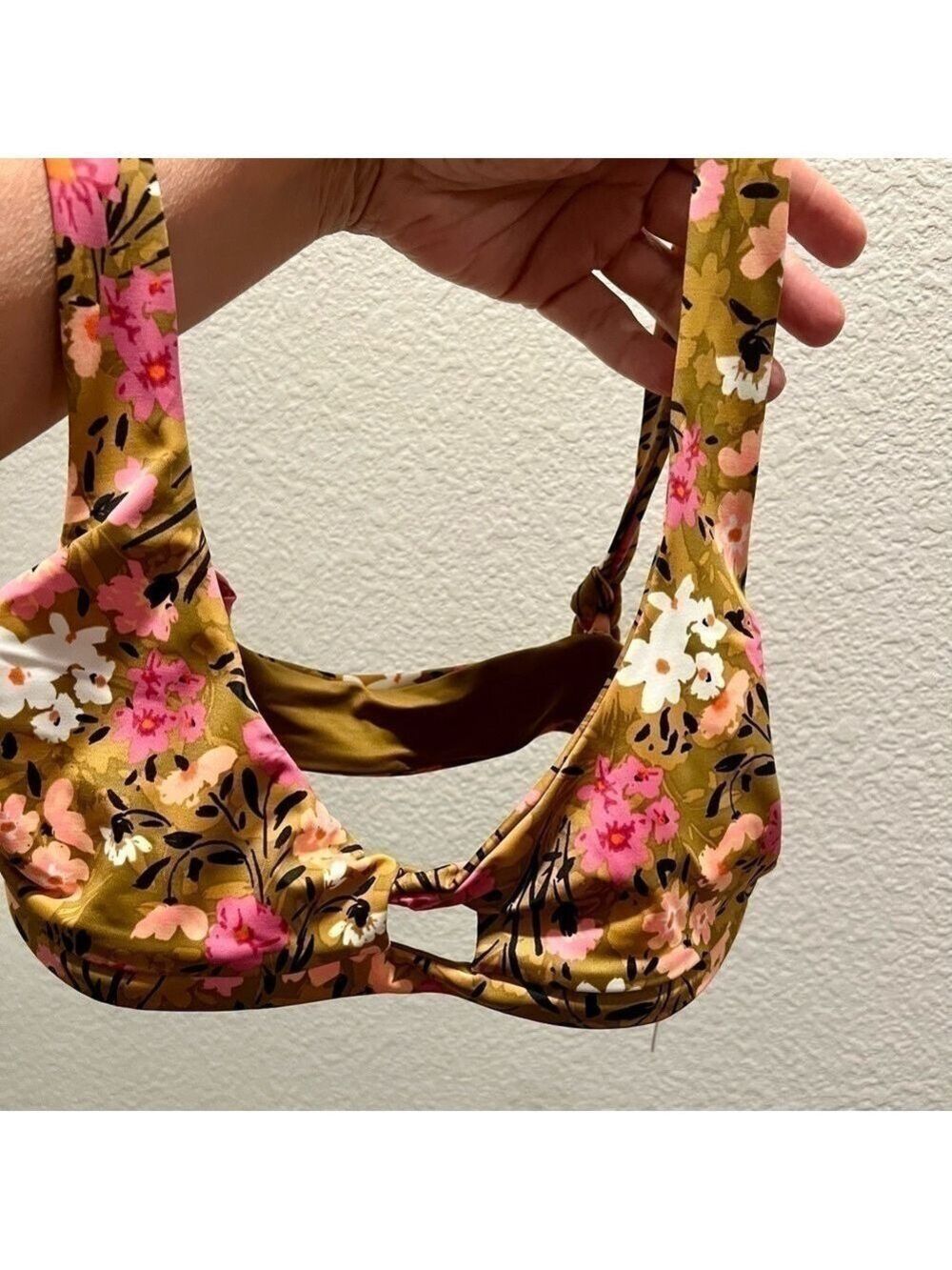tori Praver bikini top. Size M - Picture 6 of 6